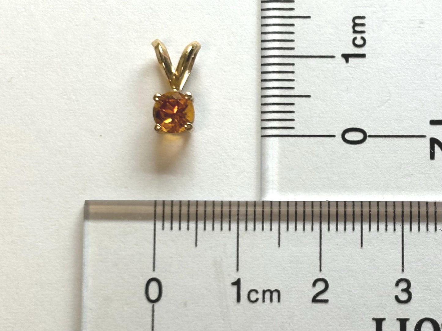 ʻĀhuna Sunlight Pendant – 14k Solid Gold Citrine Necklace