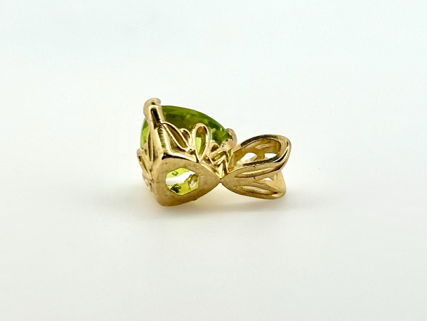 Pele’s Tears Peridot Pendant – 14k Solid Gold Necklace