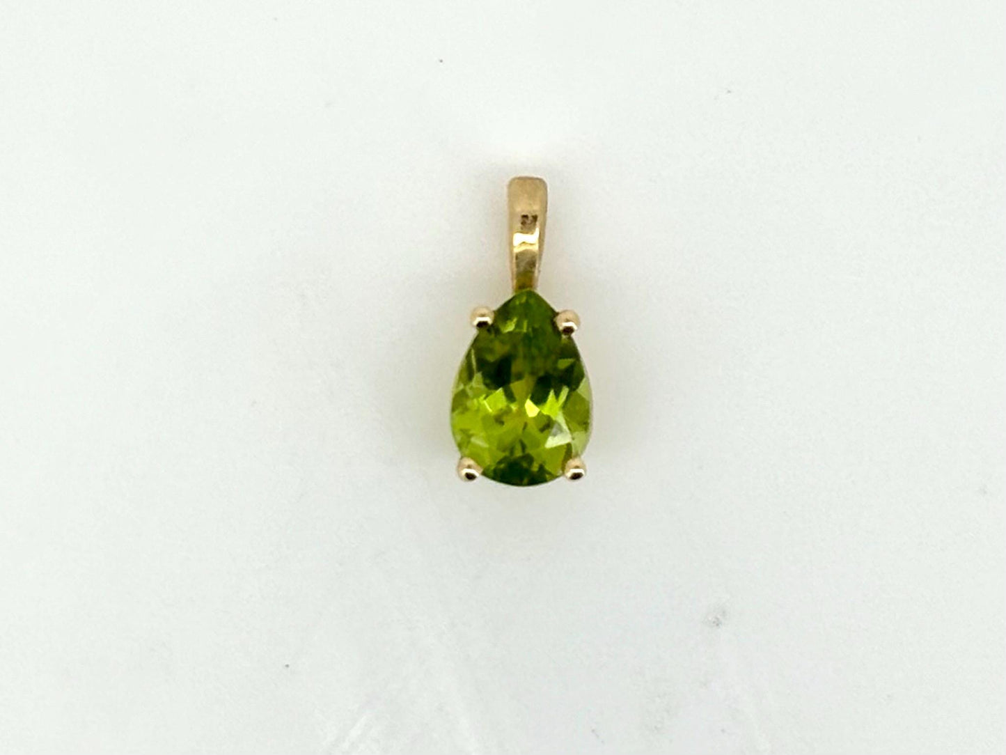 Peridot Teardrop Pendant – 14k Solid Gold Necklace
