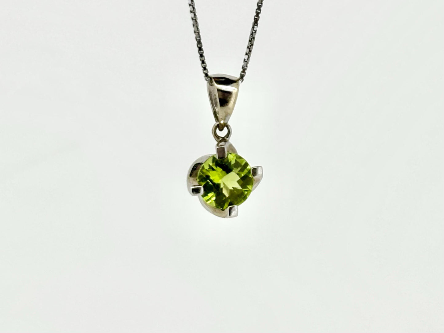 14K Solid Gold Necklace Peridot Pendant Hawaiian Diamond Peles Tears - Birthday Gift for Her Gift For Mom Green Necklace Peridot Necklace