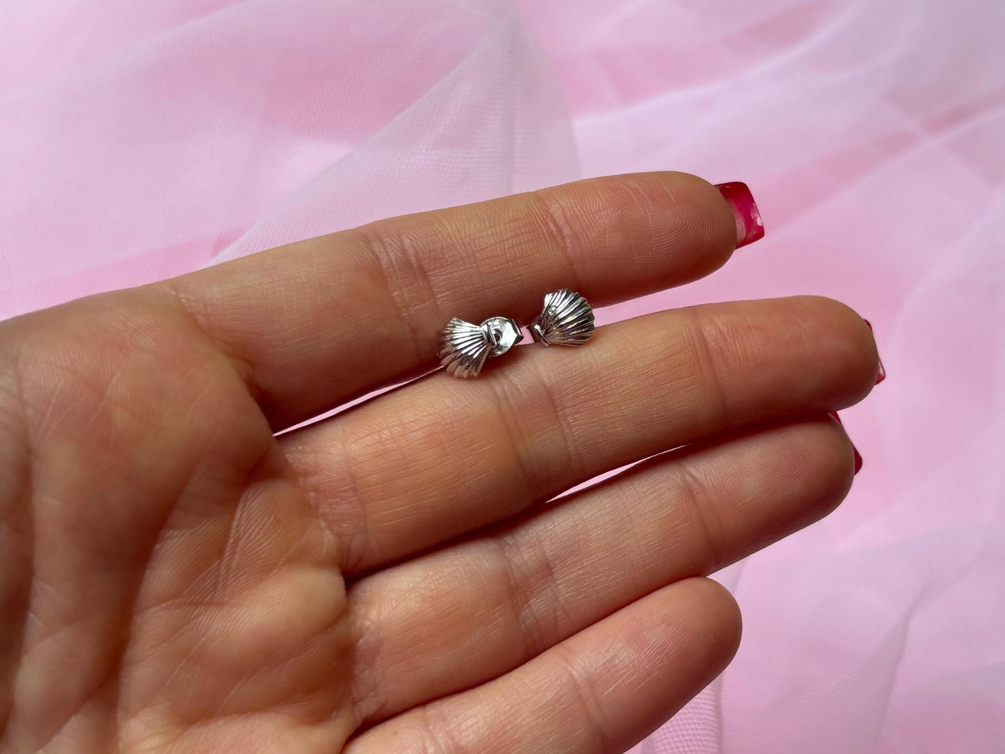 Minimalist Shell Earrings Dainty Silver Shell Stud Shell Earrings 925 Sterling Silver 14k Gold Plated Gift for Her Gift for Girlfriend