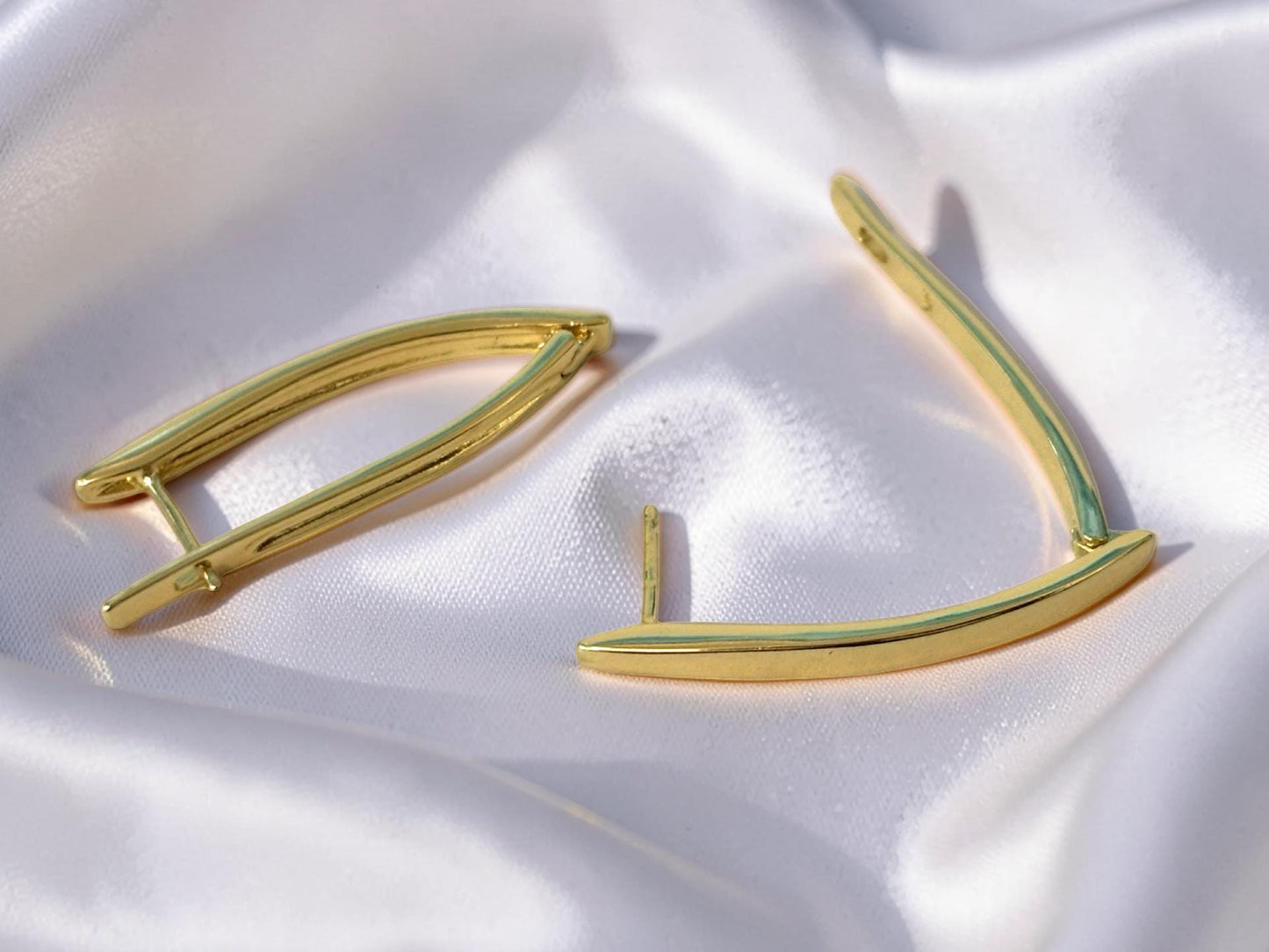 Minimal Gold Earrings – Sleek Gold Bar Earrings with Cubic Zirconia Sparkle