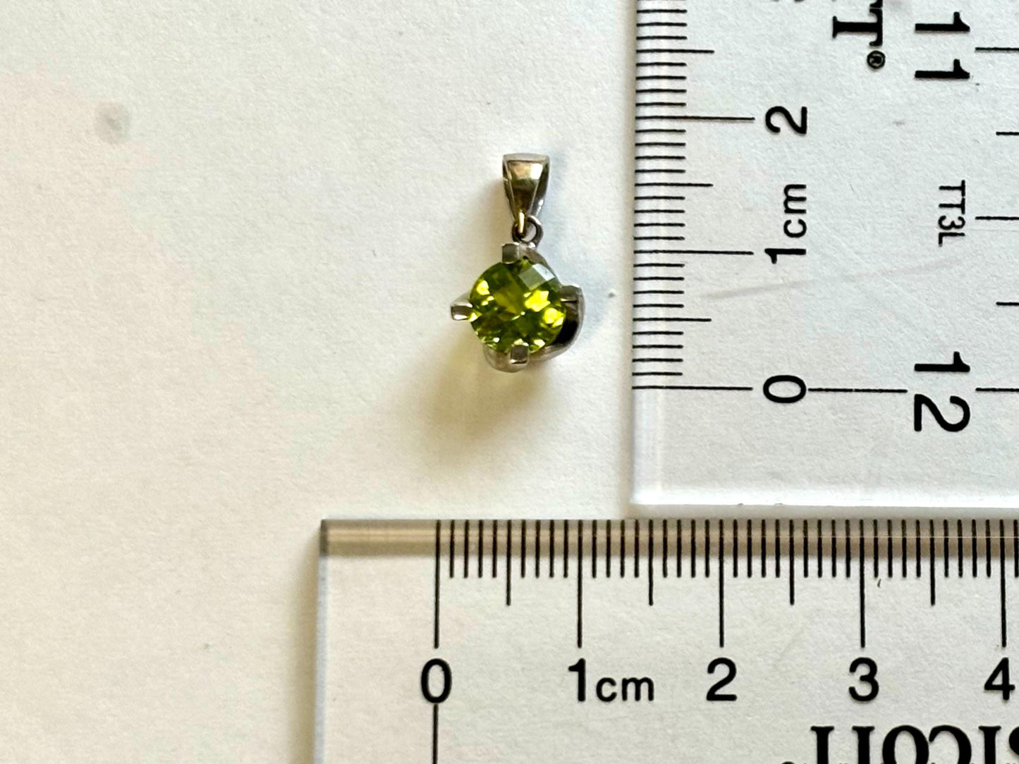 14K Solid Gold Necklace Peridot Pendant Hawaiian Diamond Peles Tears - Birthday Gift for Her Gift For Mom Green Necklace Peridot Necklace