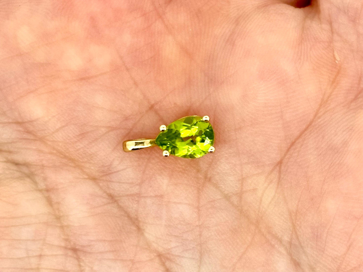 Peridot Teardrop Pendant – 14k Solid Gold Necklace