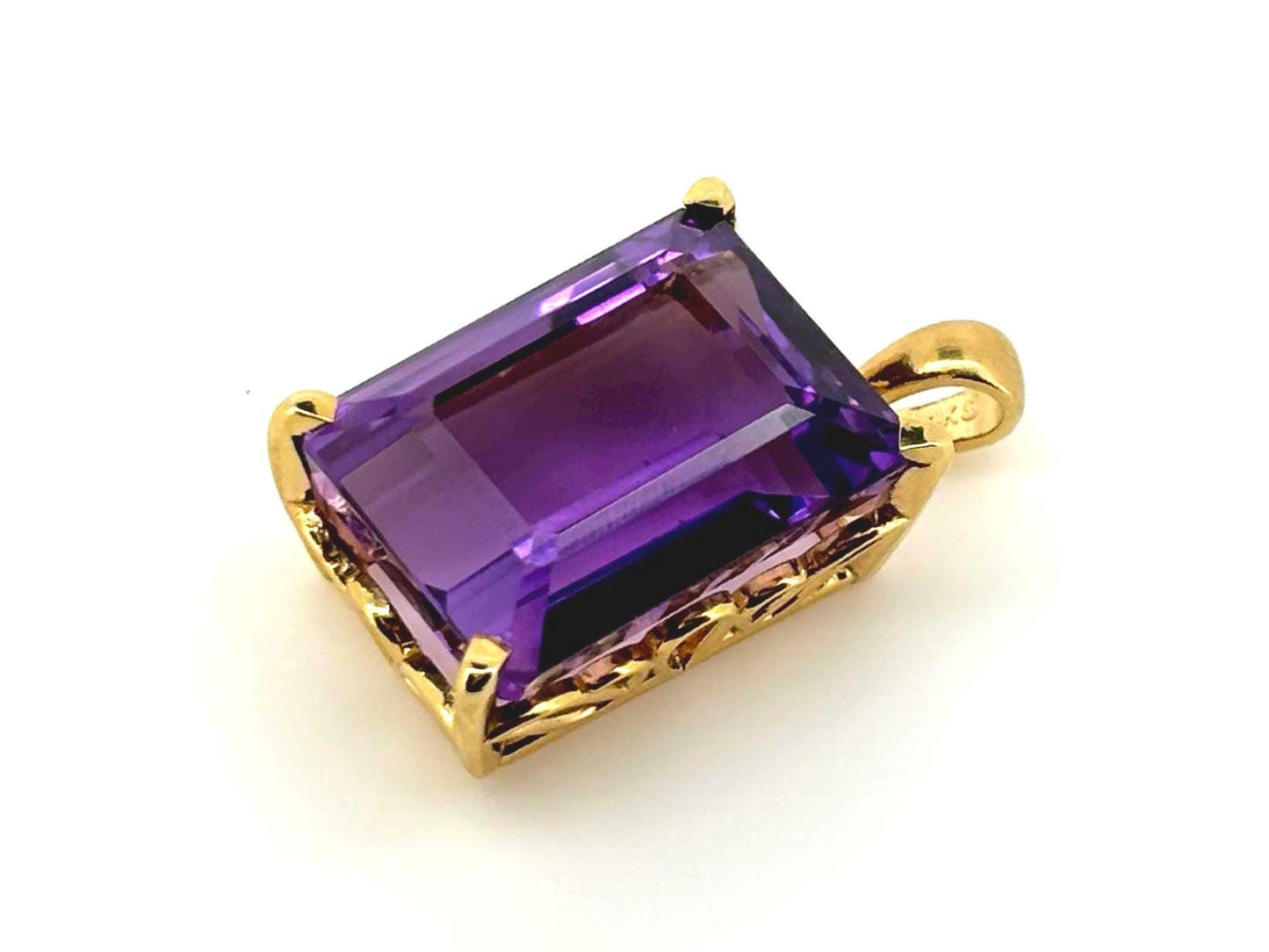 Island Spirit Amethyst Pendant – 14k Solid Gold Necklace