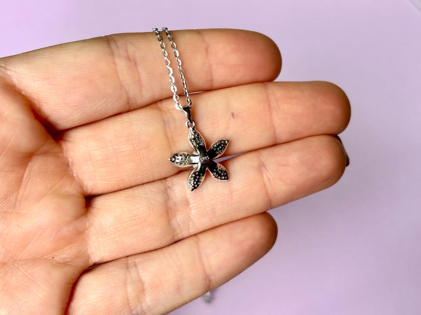 Hawaiian Plumeria Flower Necklace with Pearl