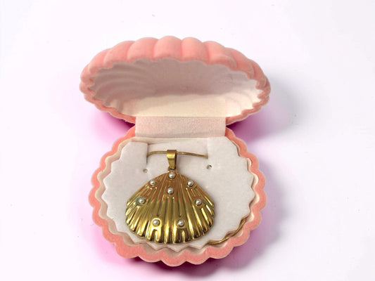 Gold Shell Necklace – Scallop Pearl Pendant | Tarnish Free Beach Jewelry