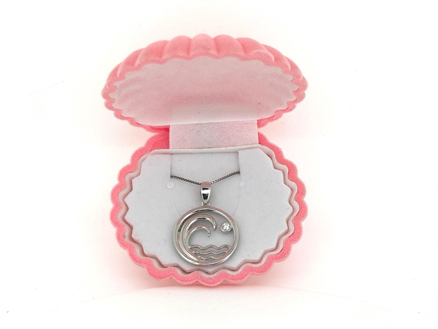 Island Tide Diamond Pendant – 10k Solid White Gold Wave Necklace