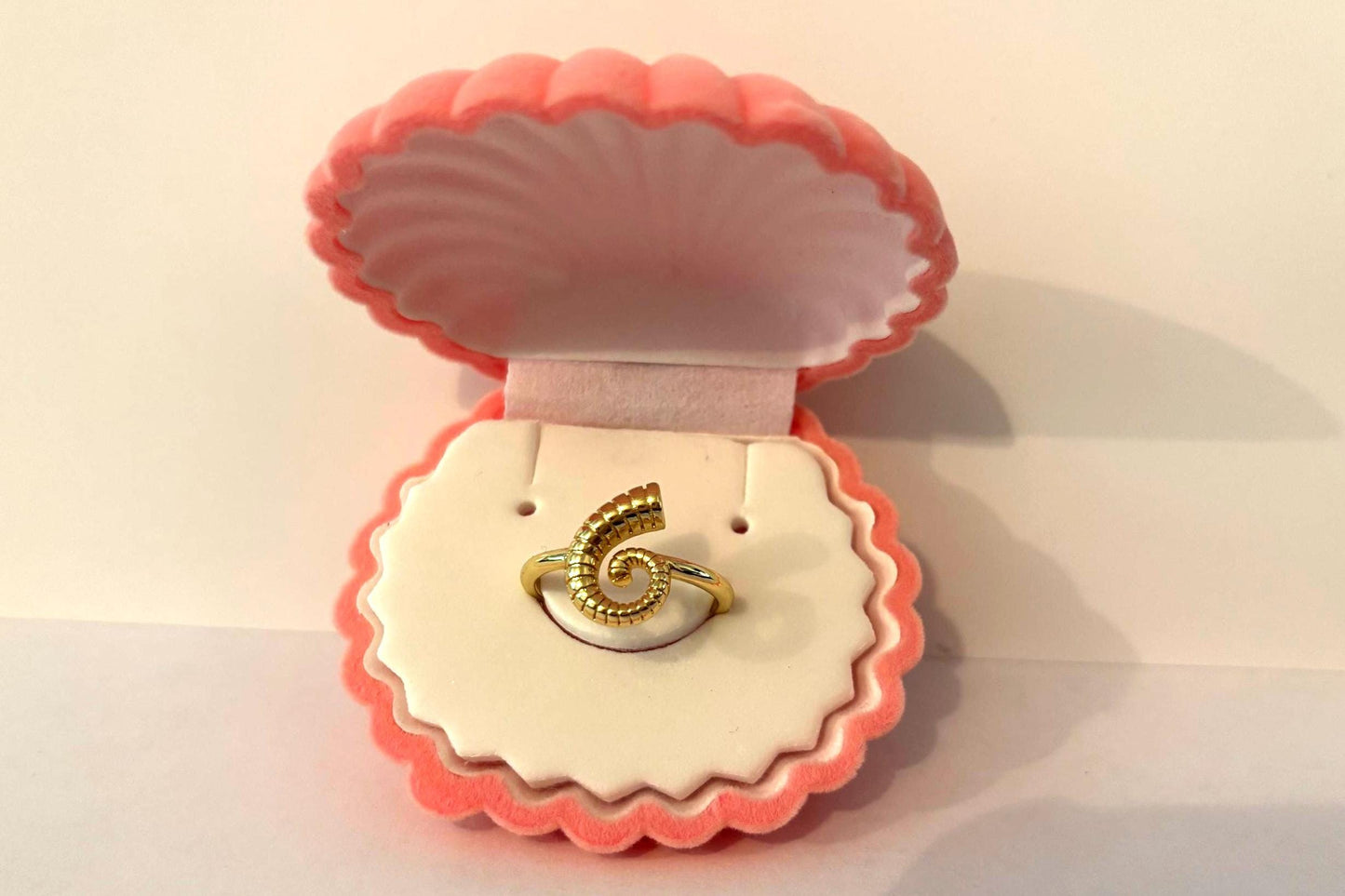 Shell Ring Adjustable – 14K Gold Plated Stainless Steel Beach Jewelry Gift