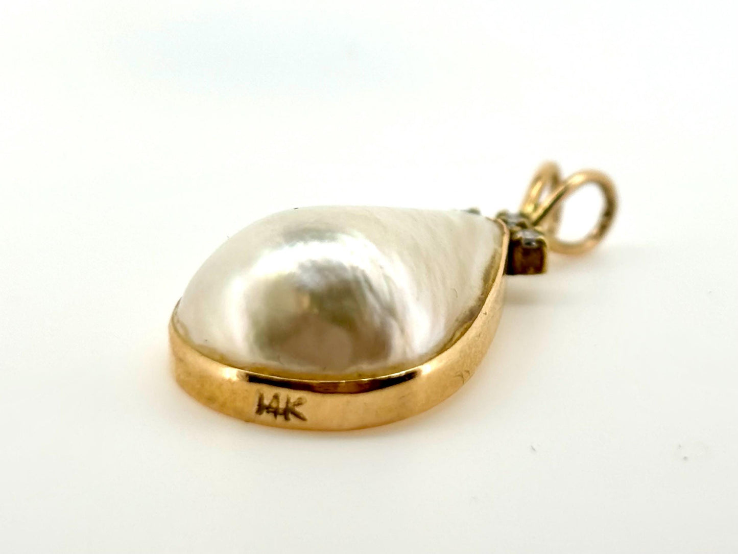 Natural Mother of Pearl Necklace Pearl Pendant 14K Gold White Pearl Necklace Birthday Gift for Her Diamond Pendant