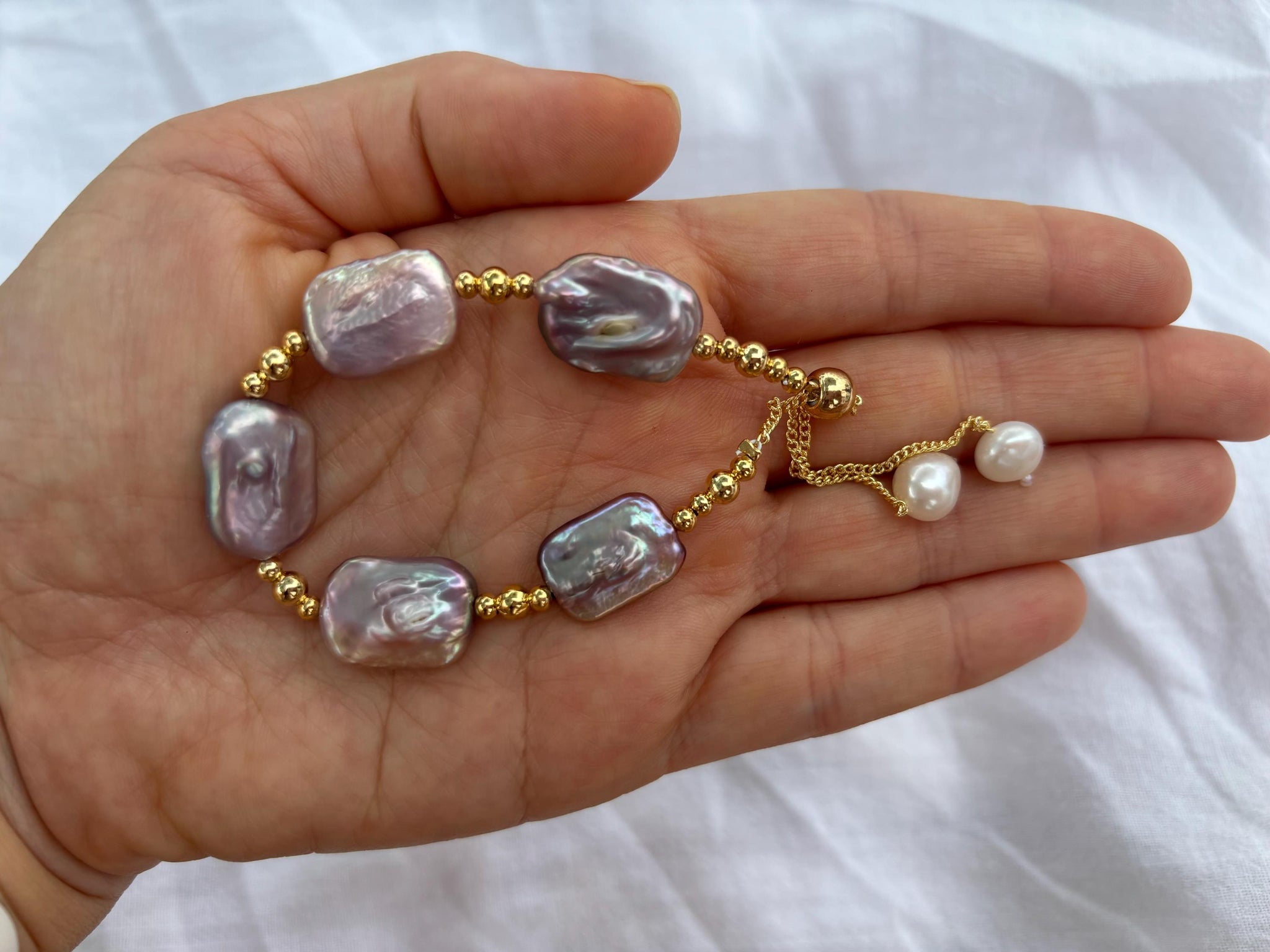 Moonlit Bracelet (Baroque Pearl)
