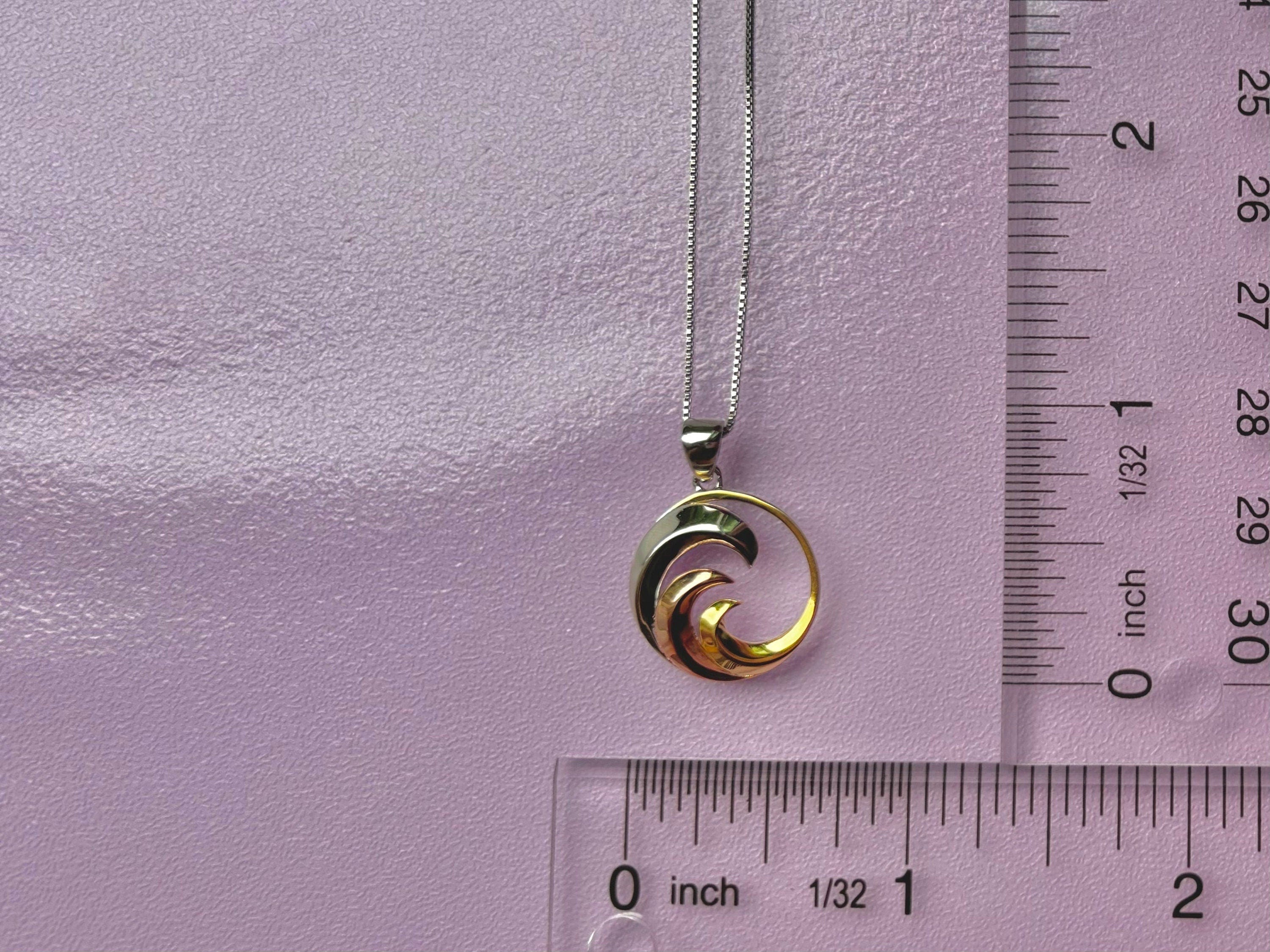 Island Wave Necklace