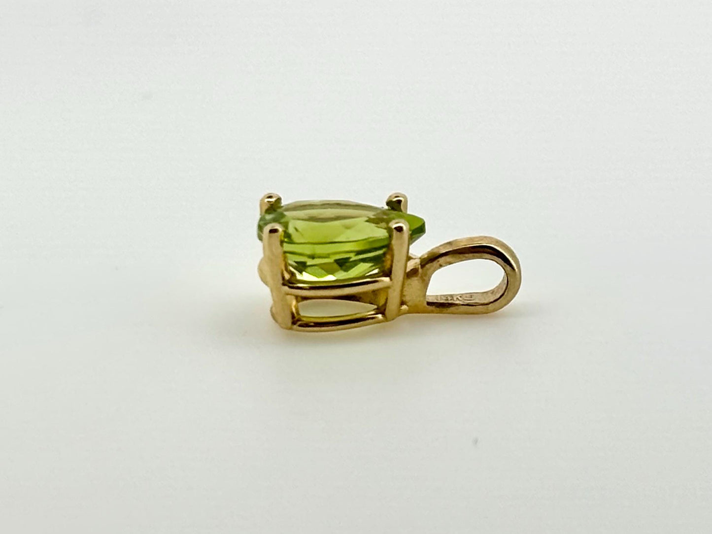 Peridot Teardrop Pendant – 14k Solid Gold Necklace
