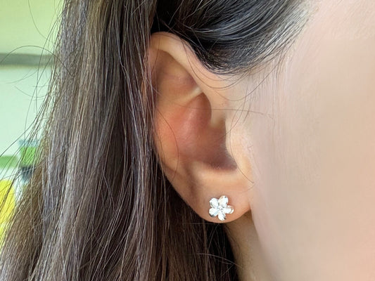 Hawaiian 925 Sterling Silver Rhodium Plated Plumeria Stud Earrings Cute Gift for Wife Flower Mom Girlfriend sister Stone shiny CZ