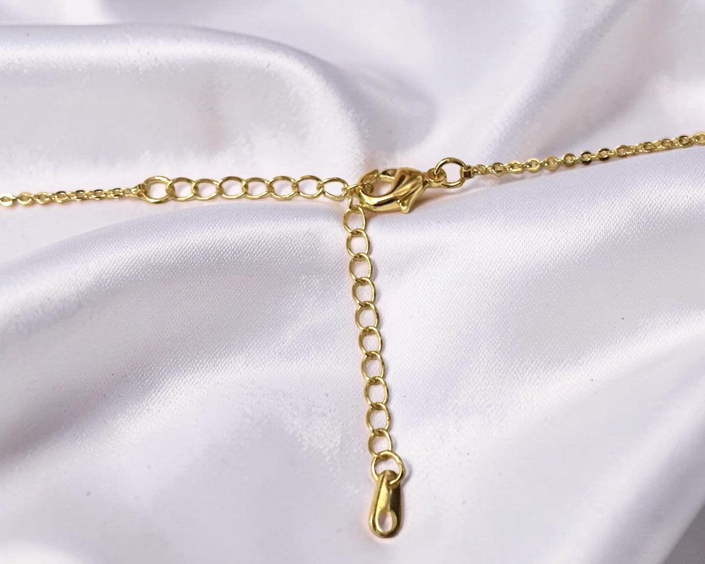 Gold Flower Necklace – Dainty Floral Pendant With Cubic Zirconia Stone