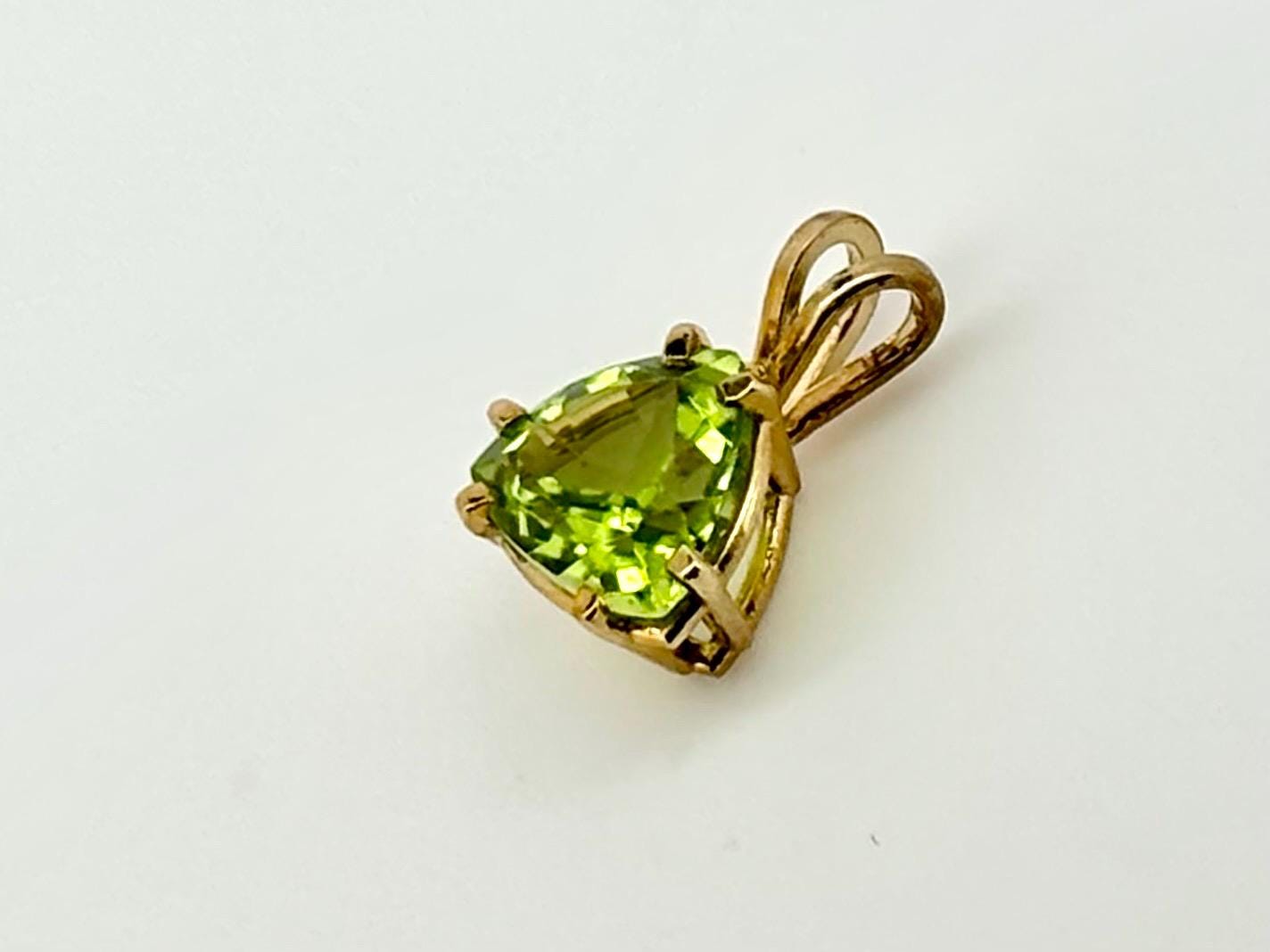 14K Solid Gold Peridot Pendant Hawaiian Diamond Peles Tears Birthday Gift for Her Gift For Mom Gold Necklace Peridot Necklace Green Pendant
