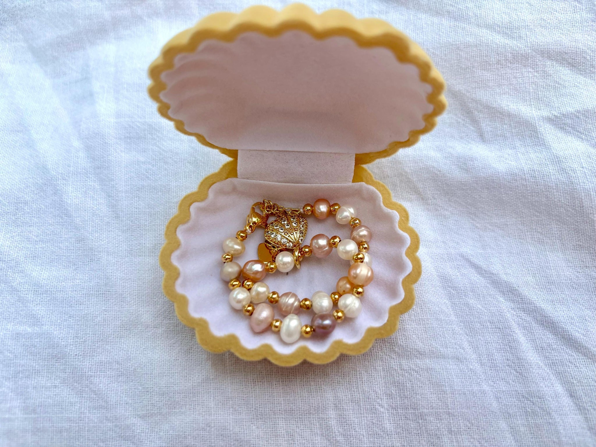 Tri-Color Pearl Bracelet with Shell Charm