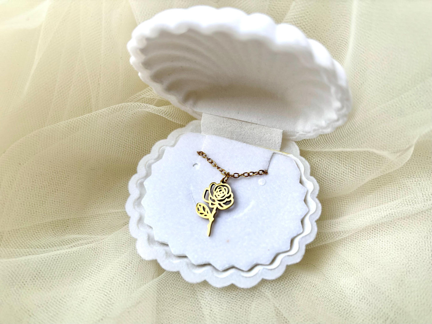 Birth Flower Necklace Stainless Steel 18K Gold Plated Necklace with Chain Birthday Gift for Her - Gift for Mom , Gift for Girlfriend