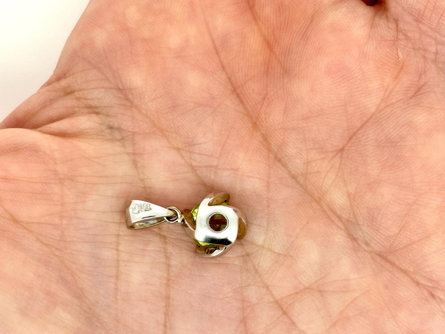 14K Solid Gold Necklace Peridot Pendant Hawaiian Diamond Peles Tears - Birthday Gift for Her Gift For Mom Green Necklace Peridot Necklace