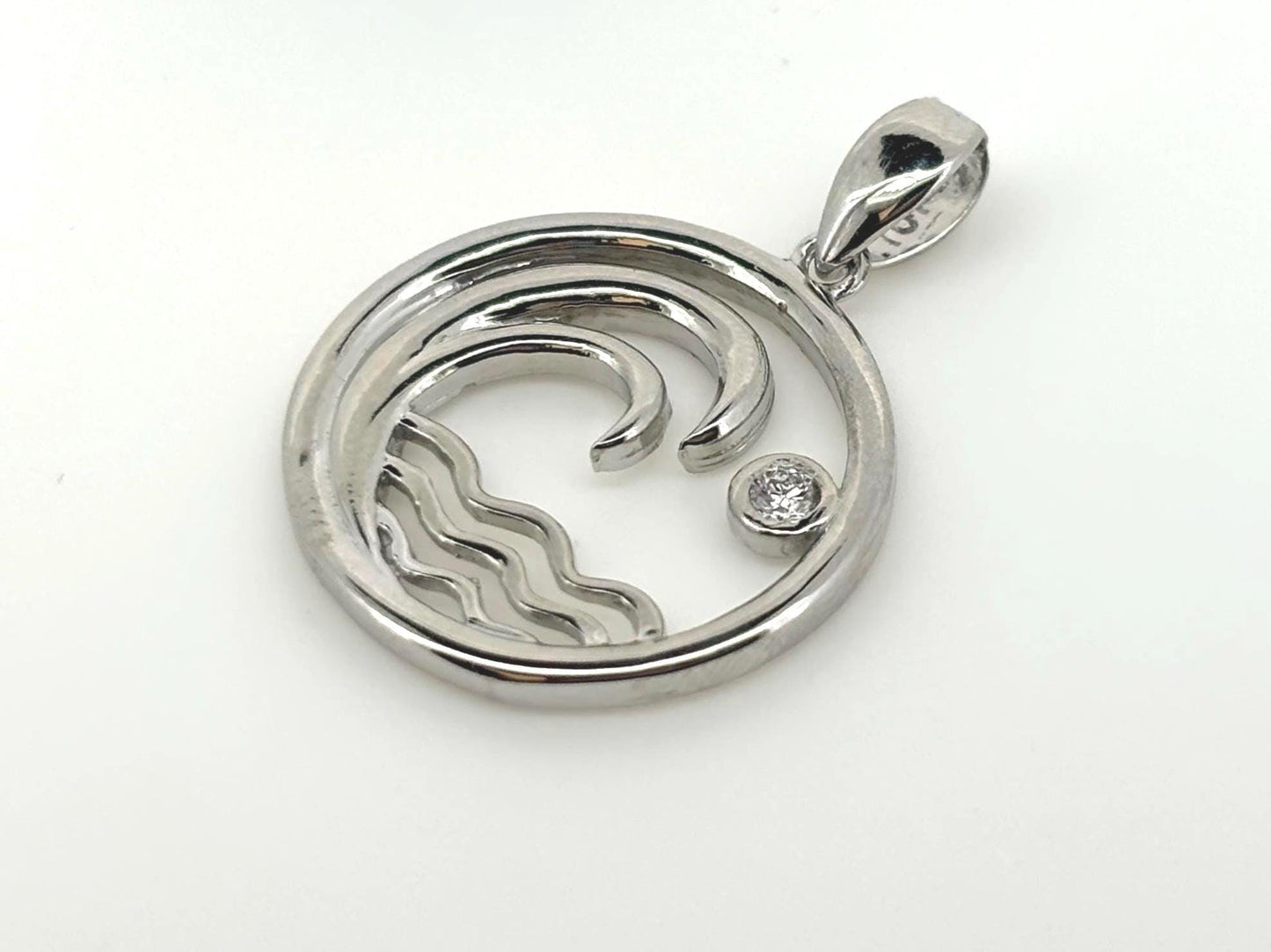 Island Tide Diamond Pendant – 10k Solid White Gold Wave Necklace