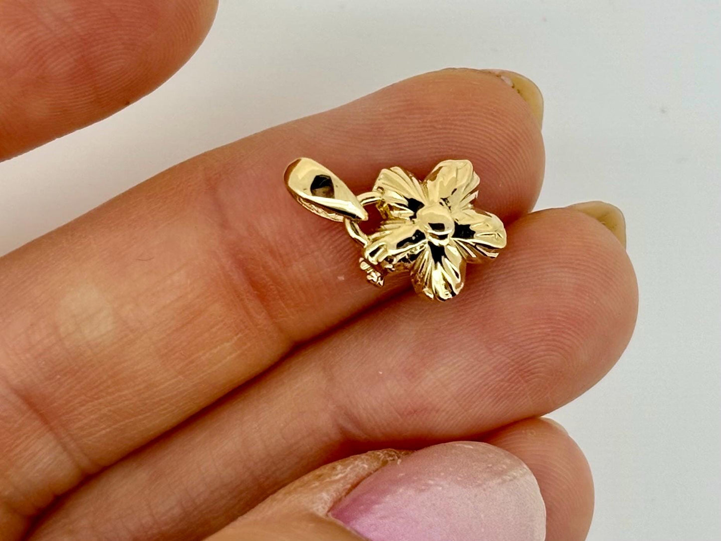 14K Solid Gold Hibiscus Pendant Flower Pendant 0.2 Ct Diamond Necklace Gold Pendant Birthday Gift for her Gift for Mom Flower Necklace