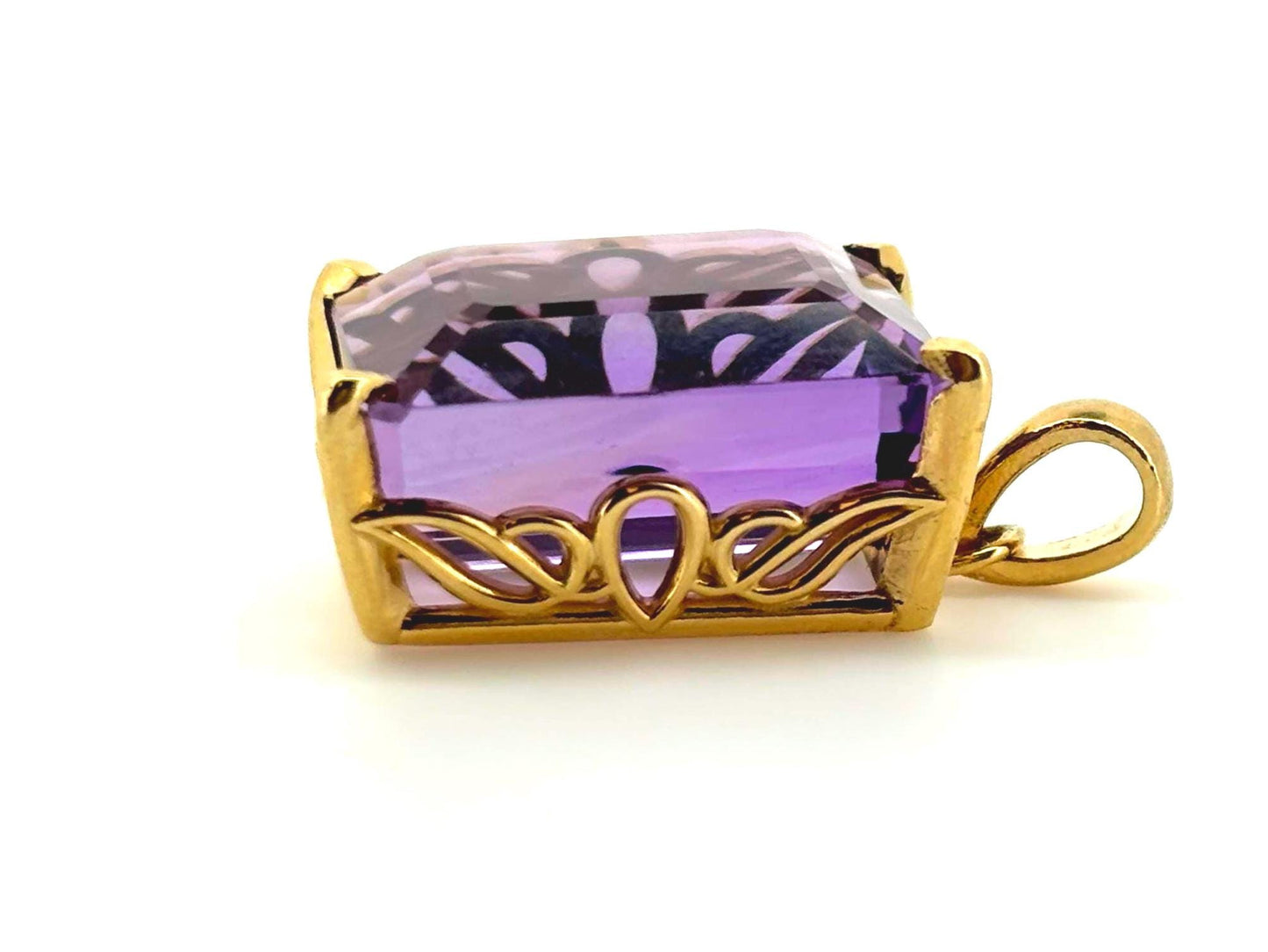 Island Spirit Amethyst Pendant – 14k Solid Gold Necklace