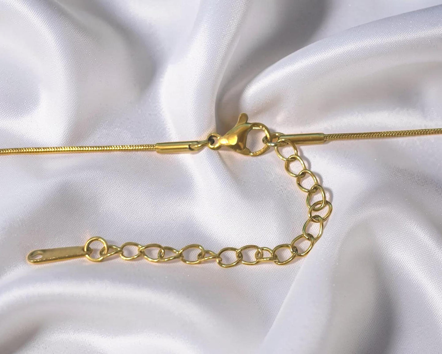 Gold Shell Necklace – Scallop Pearl Pendant | Tarnish Free Beach Jewelry