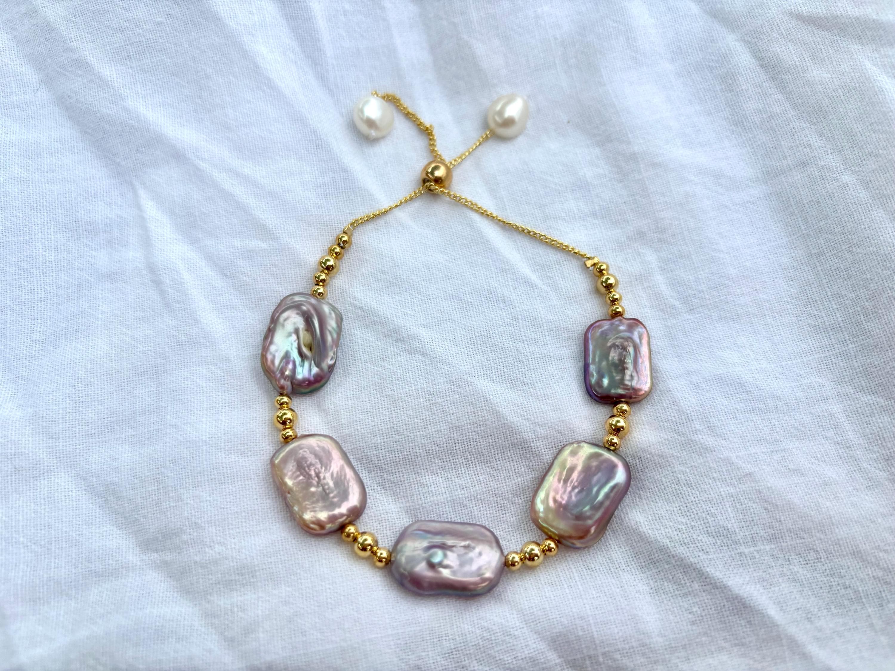 Moonlit Bracelet (Baroque Pearl)