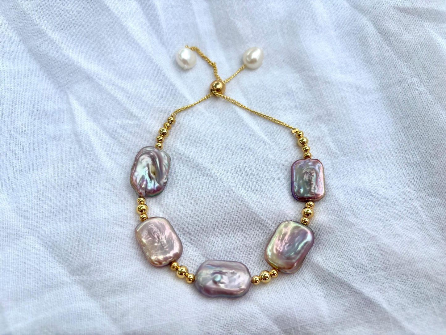 Moonlit Bracelet (Baroque Pearl)