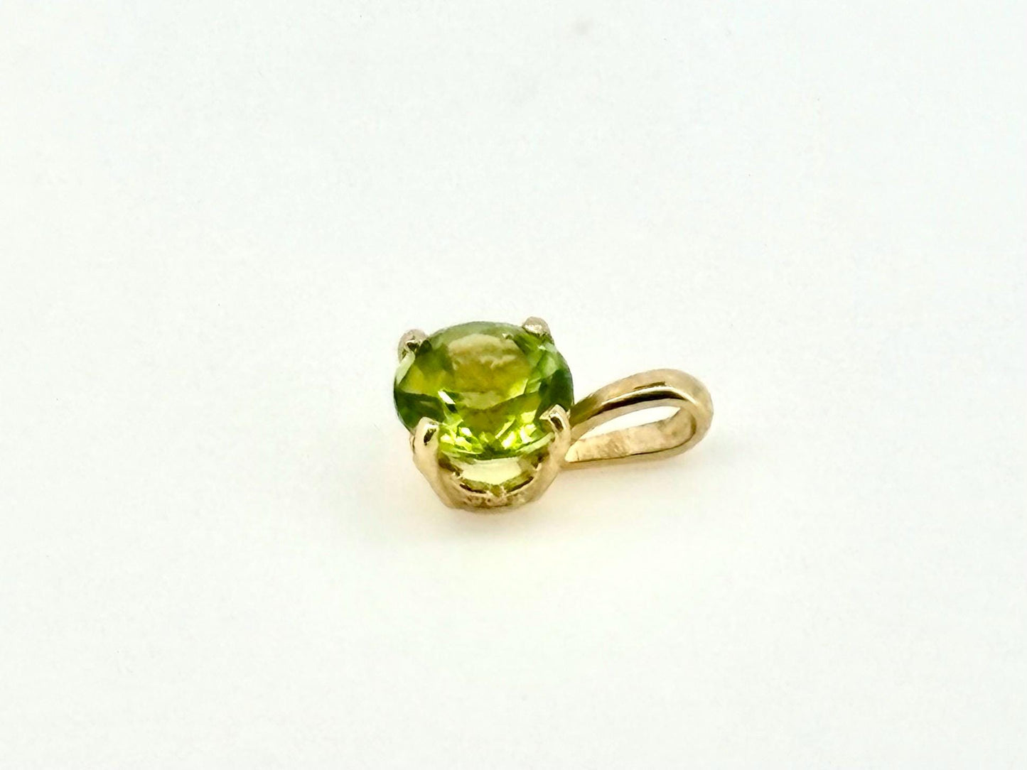 14K Solid Gold Necklace Peridot Pendant Hawaiian Diamond Peles Tears - Birthday Gift for Her Gift For Mom Green Necklace Peridot Necklace