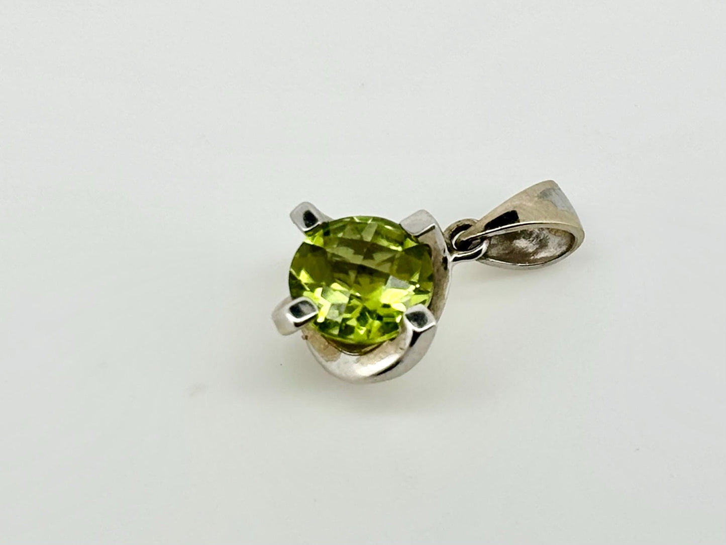 14K Solid Gold Necklace Peridot Pendant Hawaiian Diamond Peles Tears - Birthday Gift for Her Gift For Mom Green Necklace Peridot Necklace