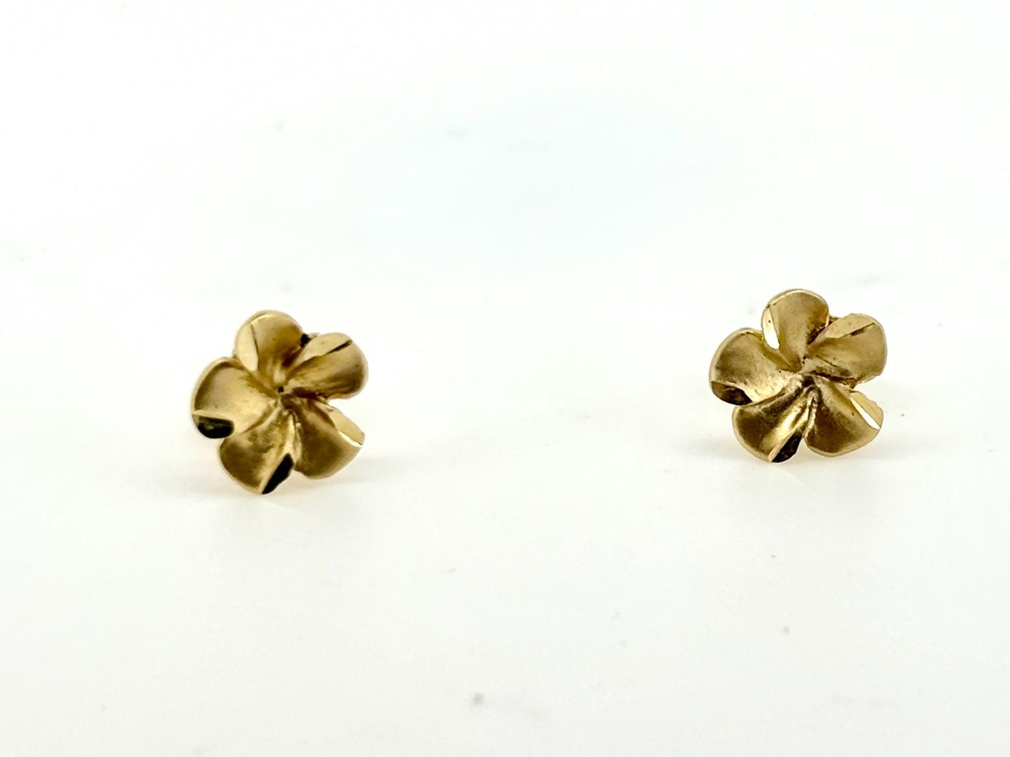 14K Solid Gold Plumeria Earrings Flower Earrings Gold Earrings Birthday Gift for her Gift for Mom Flower Studs Gold Studs Plmueria Studs