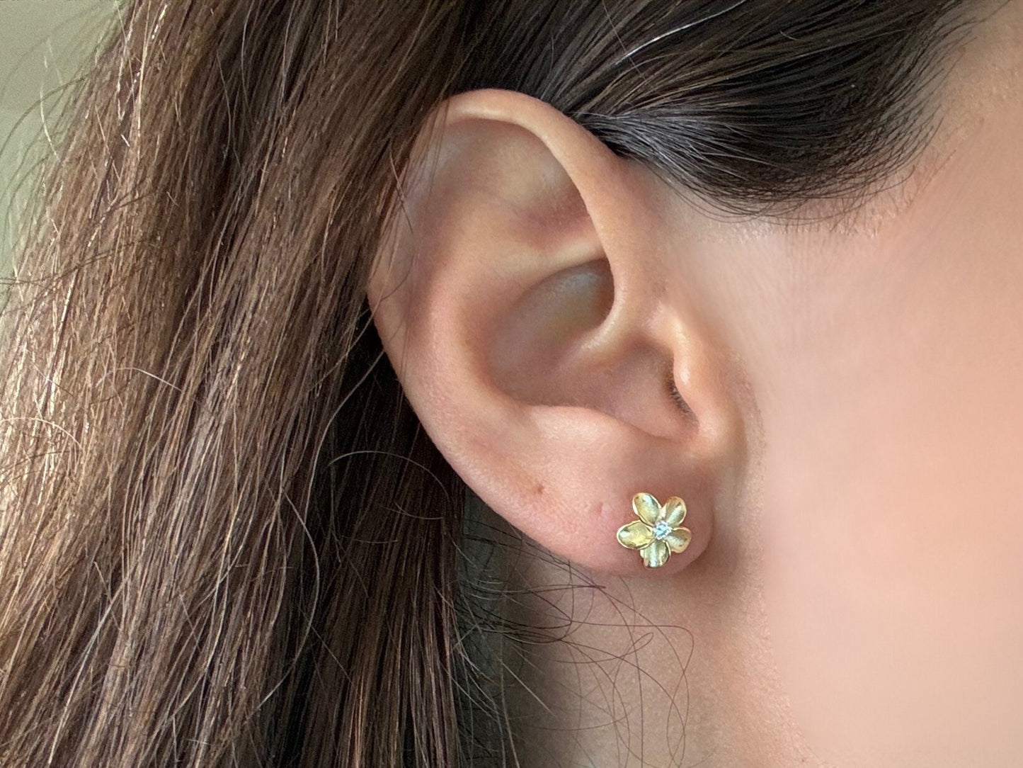 Hawaiian 925 Sterling Silver 14k Gold Plated Plumeria Stud Earrings Cute Gift for Wife Flower Mom Girlfriend sister Stone shiny CZ